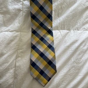 TOMMY HILFIGER 100% Silk Tie